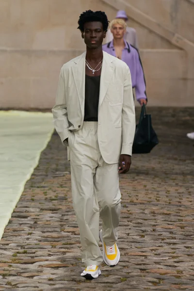 Look 39